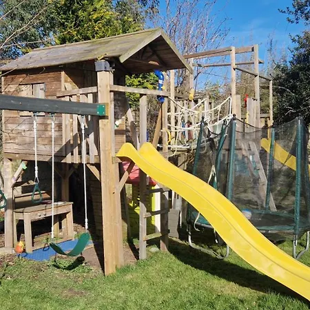 Hébergement de vacances Large & Colourful Family 4bd With Kids Playground Dublin
